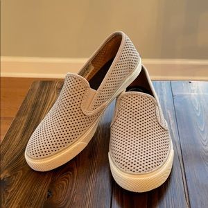 NWT Grey Sperry Top-Sider Shoes. Size 7.5